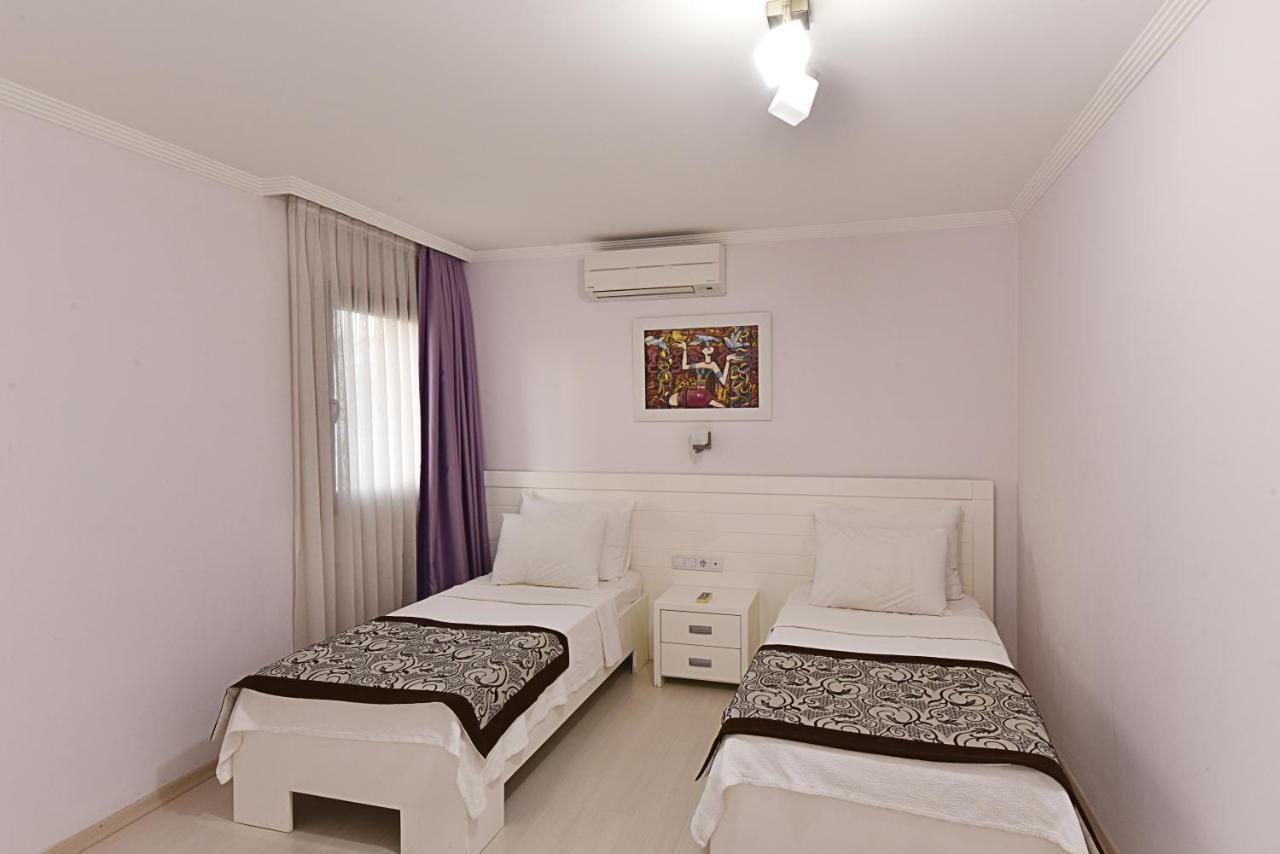 Royal Palm Daire *